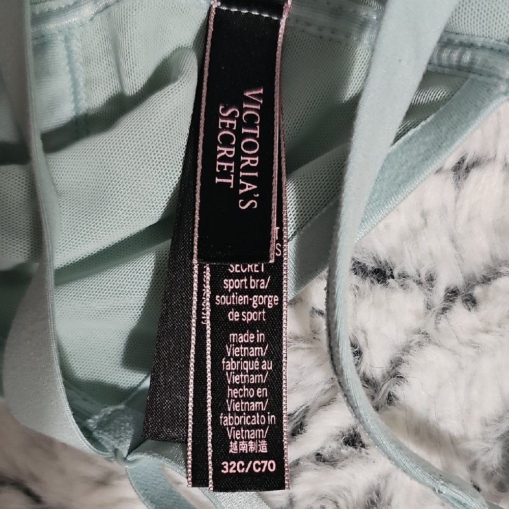 Victoria's Secret Soft Blue Bra - Picture 3 of 3